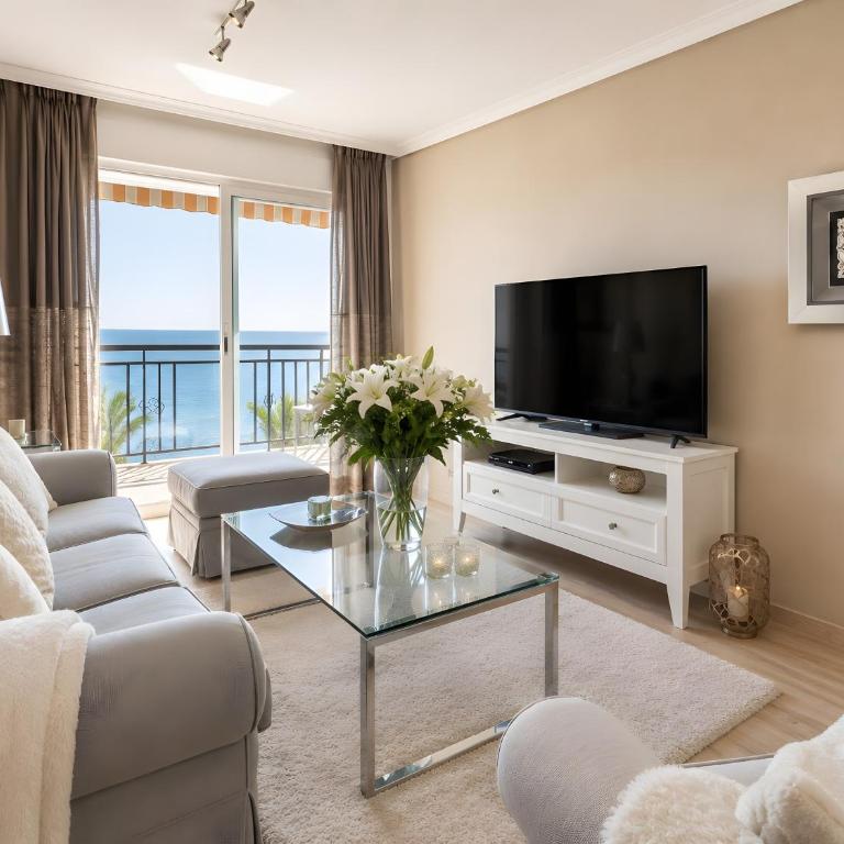 Paseo 153 - Three-Bedroom House - 5