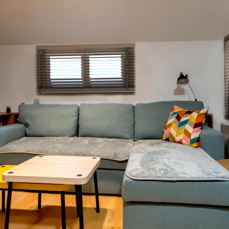 Yellow Dot Modern Studio in Grbavica, Novi Sad - One-Bedroom Apartment - 6