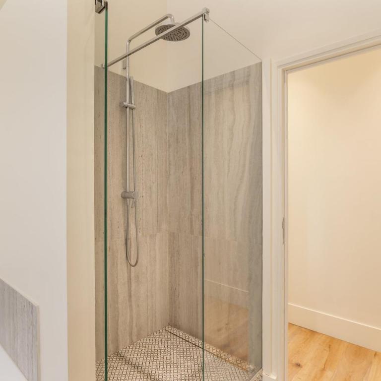 Luxury Paris Escape with AC in the Heart of the 7th - Appartement - 20