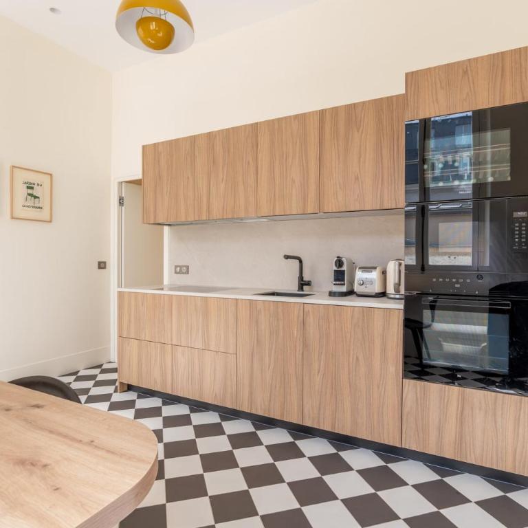 Luxury Paris Escape with AC in the Heart of the 7th - Appartement - 13