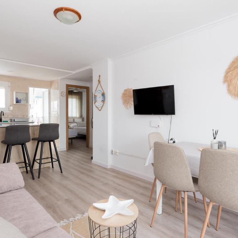 Apartamento con Parking y Piscina junto al Mar - Apartamento de 1 dormitorio - 61