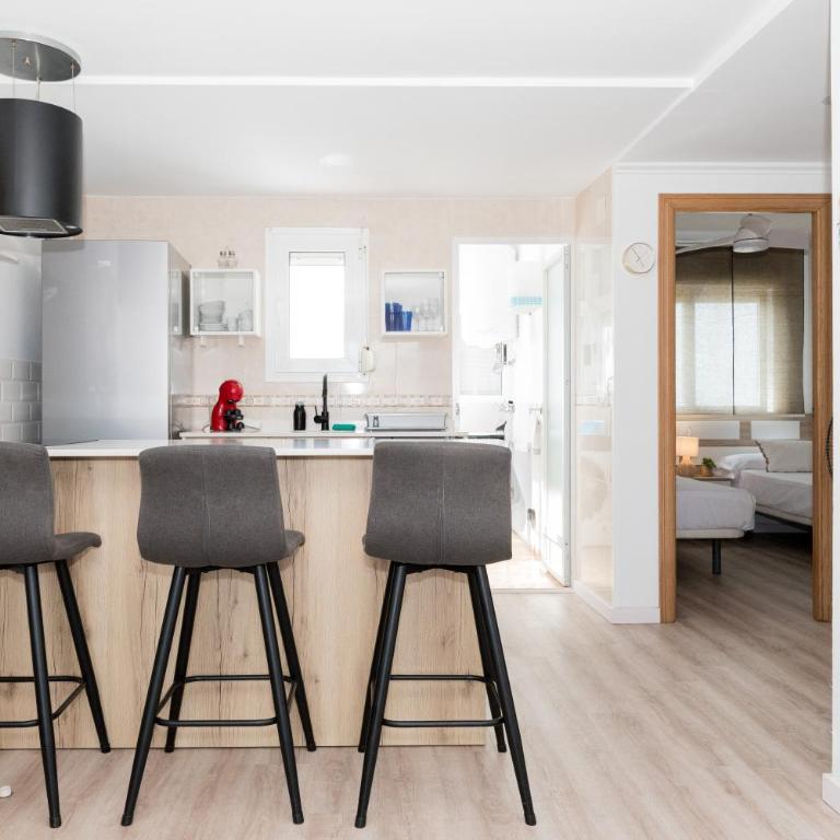 Apartamento con Parking y Piscina junto al Mar - Apartamento de 1 dormitorio - 69