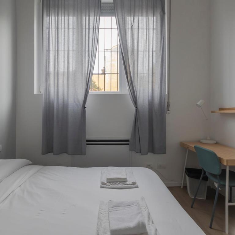 Hotiday Milano Frattini - Appartamento con 1 Camera da Letto - 1