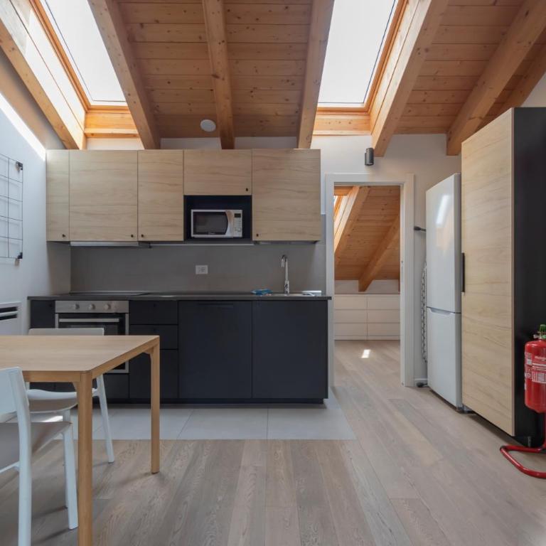 Hotiday Milano Frattini - Appartamento con 1 Camera da Letto e Terrazza - 8