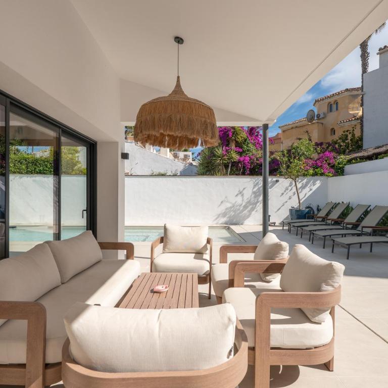 Beachside Villa 8 Ensuite 2 Private Pools - Villa - 15