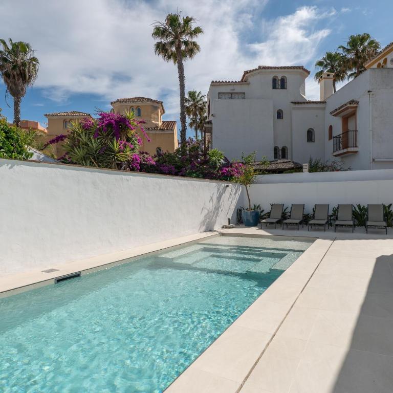 Beachside Villa 8 Ensuite 2 Private Pools - Villa - 64