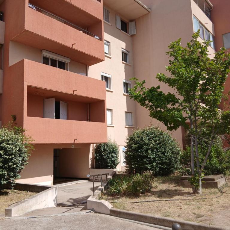 Superbe T3 vue entre terre et mer - Appartement 2 Chambres - 20