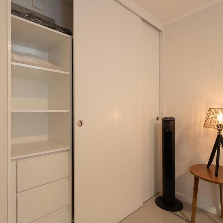 Cozy City Stay in Downtown Santiago for 2 - Apartment - 6