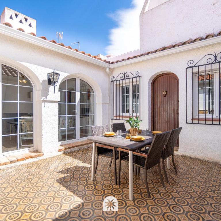Mediterranean - El Patio - Apartment - 1