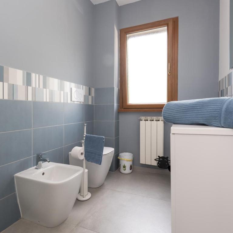 La Casa del Tomo - Metro A - Parcheggio Privato - 6 ospiti - Appartamento con 2 Camere da Letto - 38