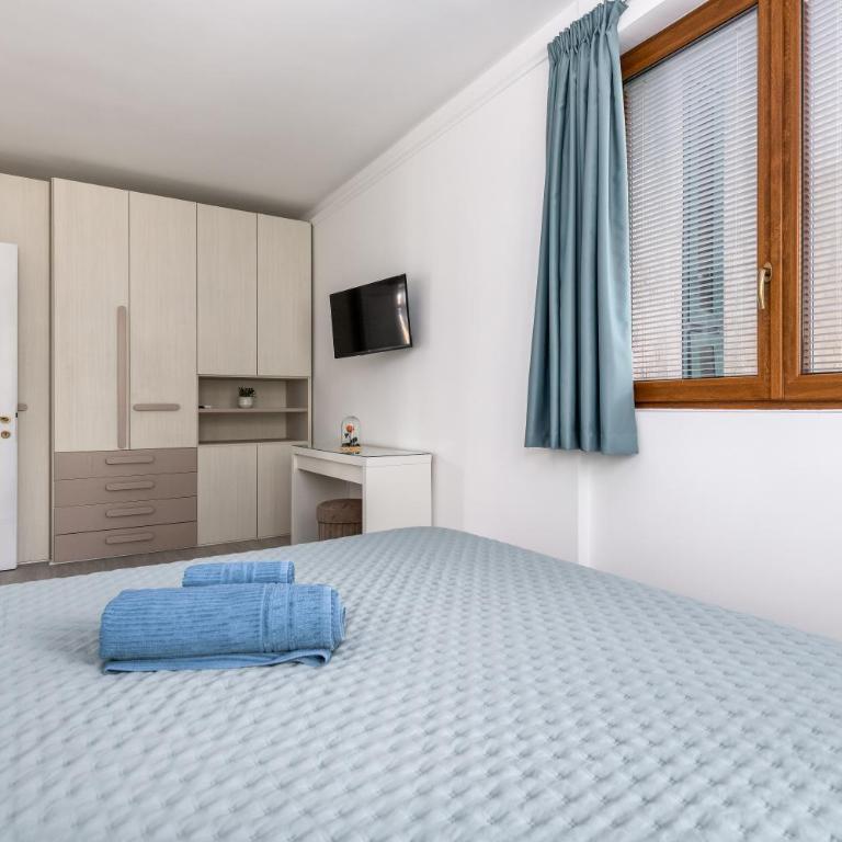 La Casa del Tomo - Metro A - Parcheggio Privato - 6 ospiti - Appartamento con 2 Camere da Letto - 41