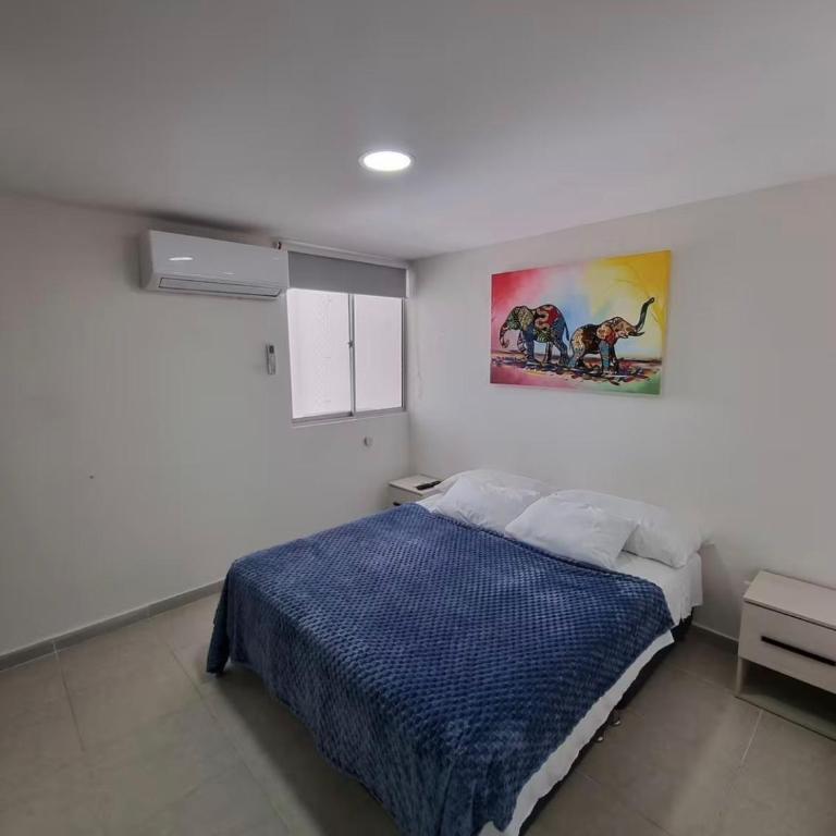 Moderno y práctico, cerca del mar y el aeropuerto - Two-Bedroom Apartment - 12