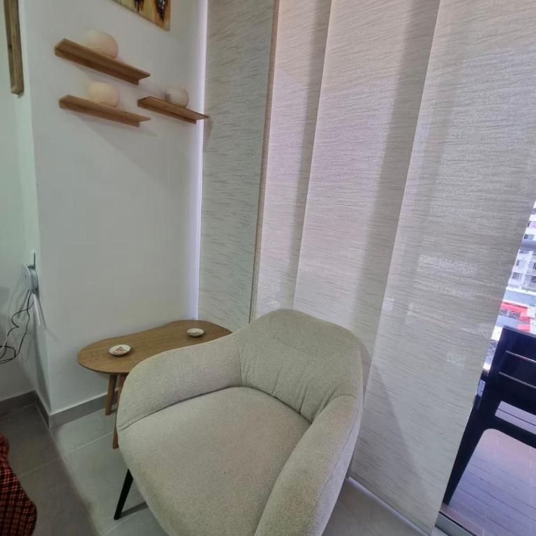 Moderno y práctico, cerca del mar y el aeropuerto - Two-Bedroom Apartment - 6