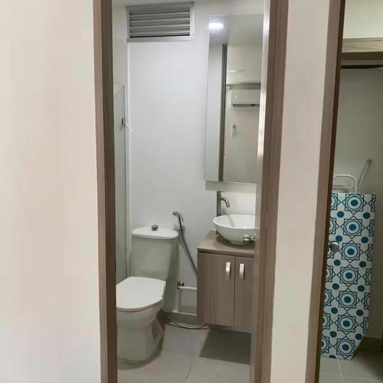 Moderno y práctico, cerca del mar y el aeropuerto - Two-Bedroom Apartment - 15