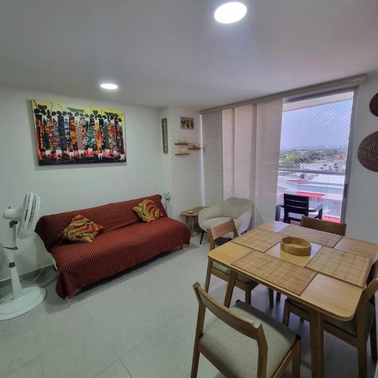 Moderno y práctico, cerca del mar y el aeropuerto - Two-Bedroom Apartment - 5