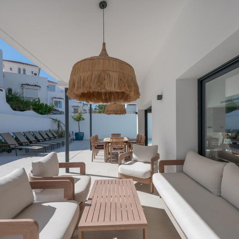 Beachside Villa 8 Ensuite 2 Private Pools - Villa - 75