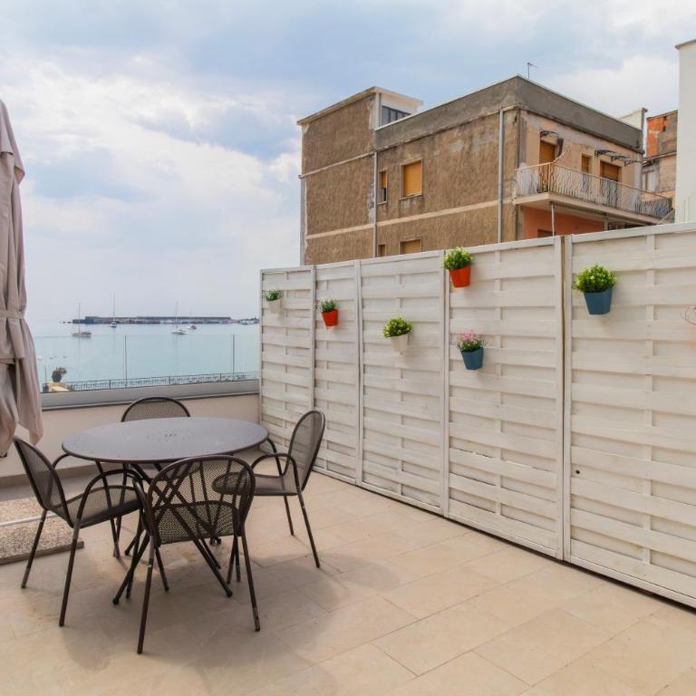 Naxos 1 - One-Bedroom Apartment - 11