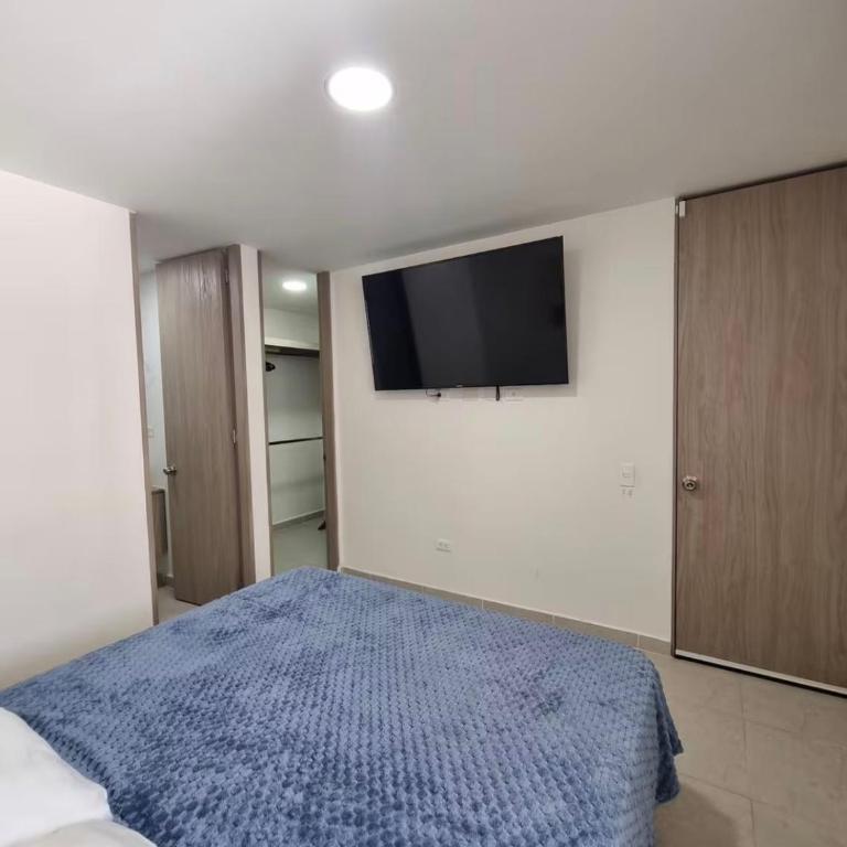 Moderno y práctico, cerca del mar y el aeropuerto - Two-Bedroom Apartment - 10