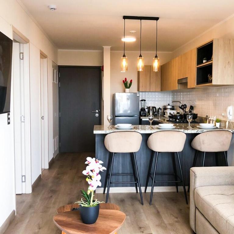 Exclusive Apt with balcony and street view - 1905 - One-Bedroom Apartment - 1