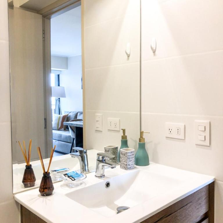 Exclusive Apt with balcony and street view - 1905 - One-Bedroom Apartment - 4