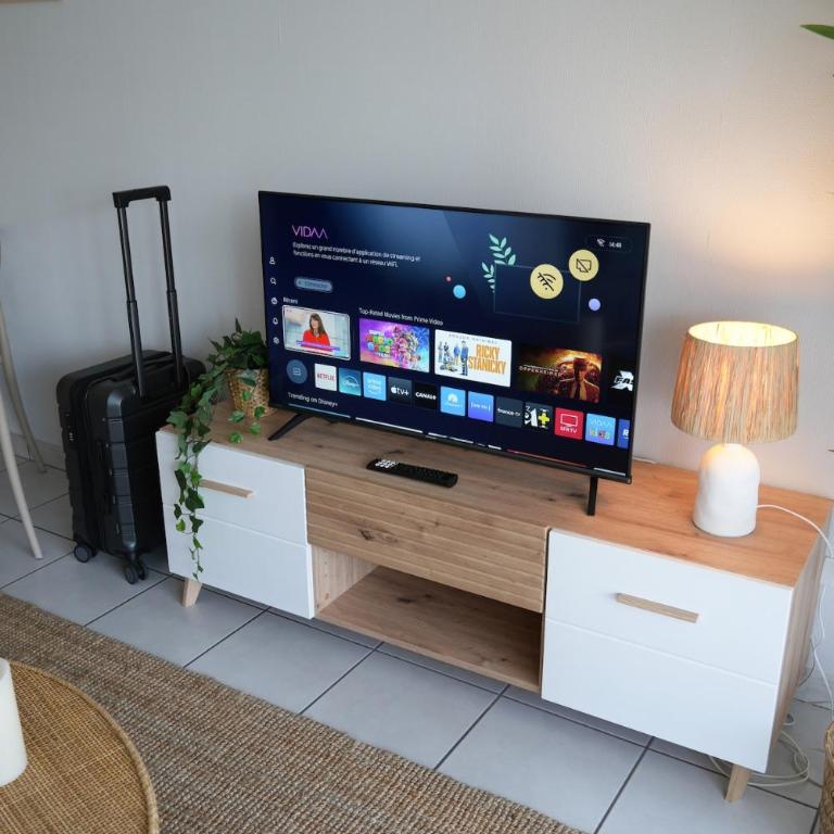 T2 Lumineux Plage à 30m avec Parking Privé - Apartment - 2