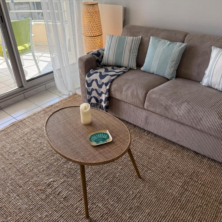 T2 Lumineux Plage à 30m avec Parking Privé - Apartment - 4
