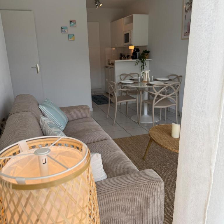 T2 Lumineux Plage à 30m avec Parking Privé - Apartment - 8
