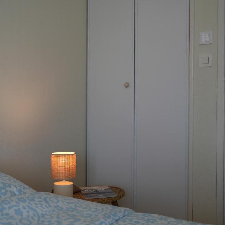 T2 Lumineux Plage à 30m avec Parking Privé - Apartment - 18