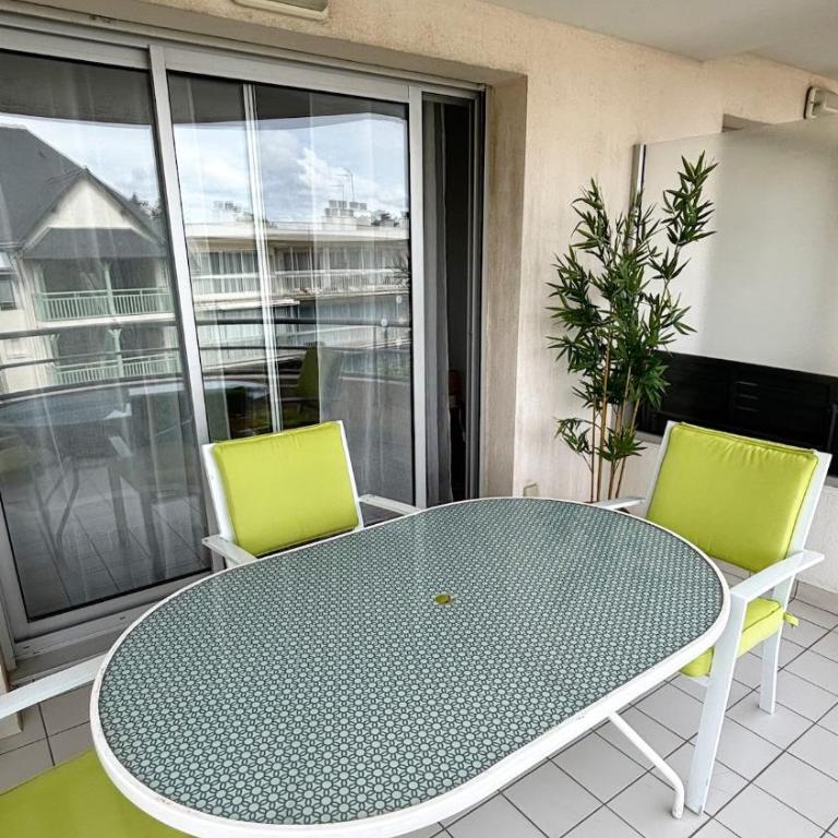 T2 Lumineux Plage à 30m avec Parking Privé - Apartment - 23