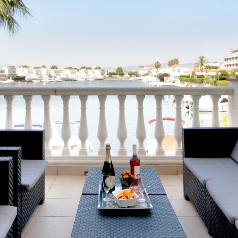 WELCS APARTAMENTO 380 EMP con terraza y parking - Apartment mit Terrasse - 1