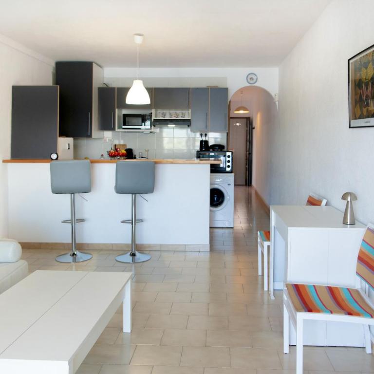 WELCS APARTAMENTO 380 EMP con terraza y parking - Apartment mit Terrasse - 14