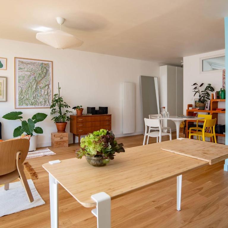 Charming and spacious 68 m apartment - Apartment - 3