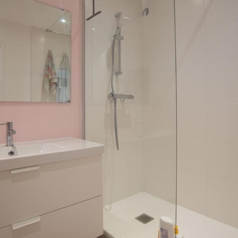 Charming and spacious 68 m apartment - Apartment - 10