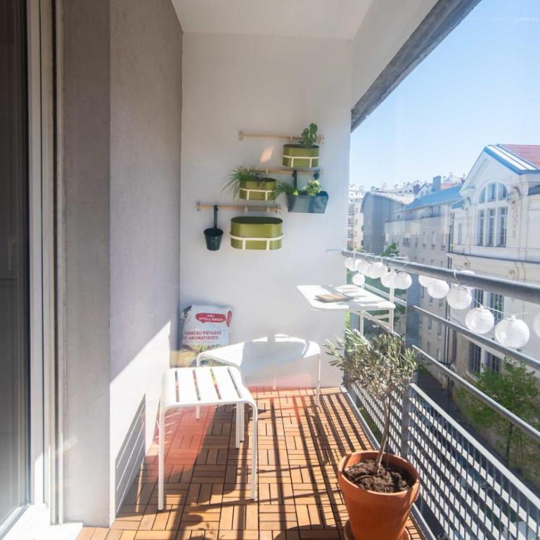 Charming and spacious 68 m apartment - Apartment - 12