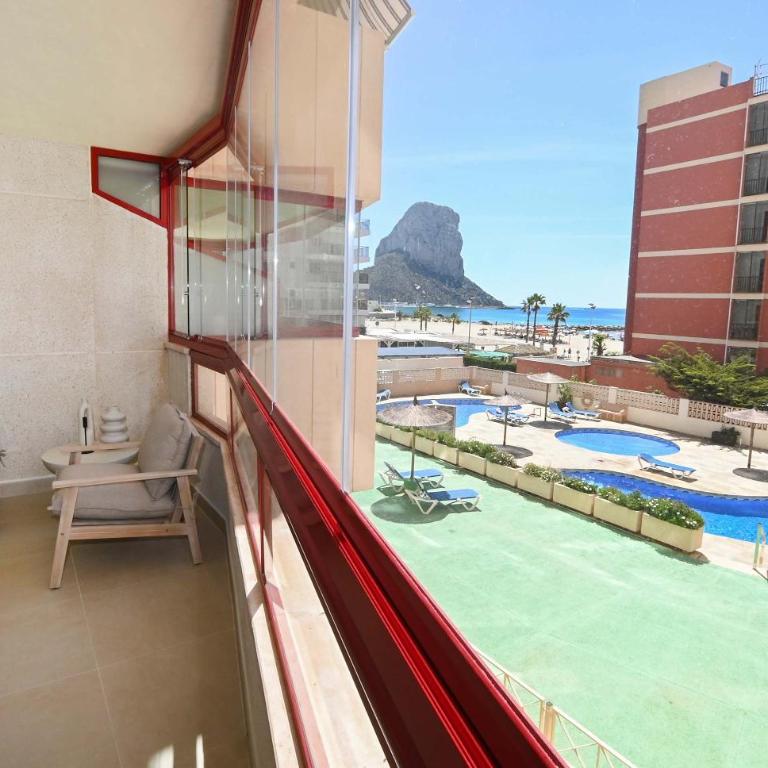 Ibiza Style Beachfront Apartment - Sea View & Pool - Apartamento - 2