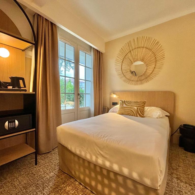 Hôtel & Résidence Vacances Bleues Orhoïtza - Chambre Simple avec Balcon ou Terrasse - 5