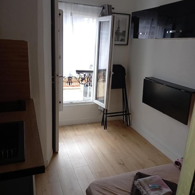 Mini studio cosy et lumineux à Montmartre - One-Bedroom Apartment - 1