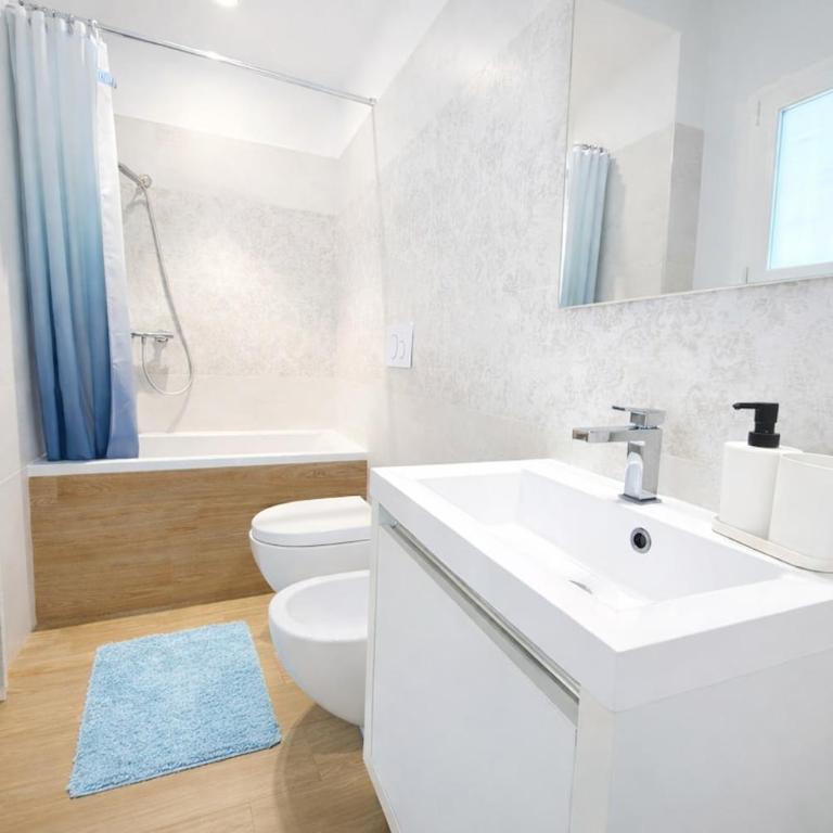 Charme and style - Appartamento Standard con 3 Camere da Letto - 10