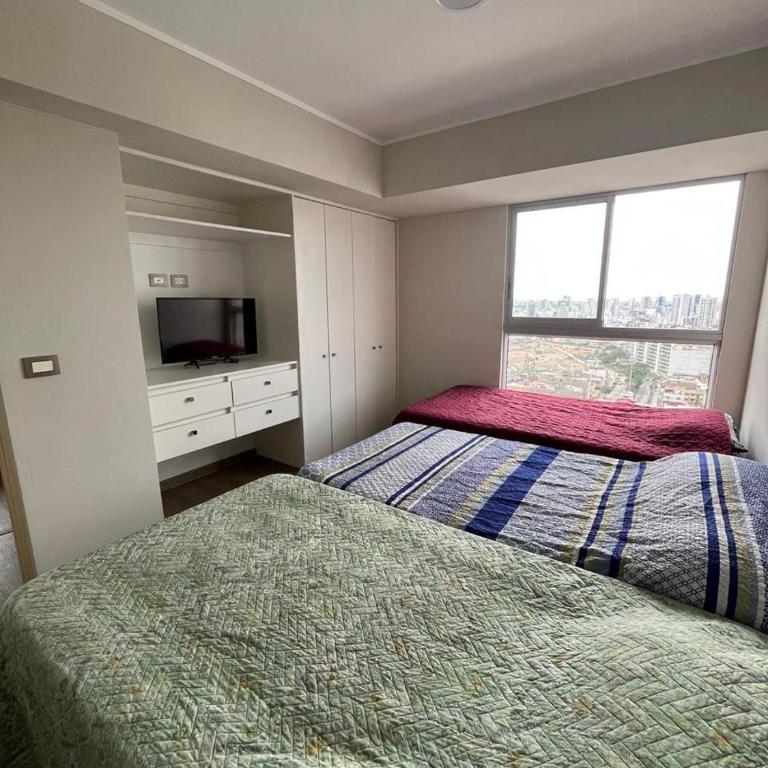 Dpto amoblado con 6 camas en av brasil - Two-Bedroom Apartment - 1