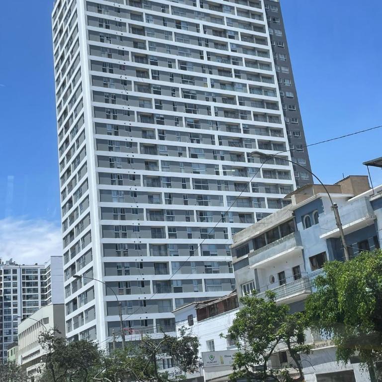 Dpto amoblado con 6 camas en av brasil - Two-Bedroom Apartment - 2