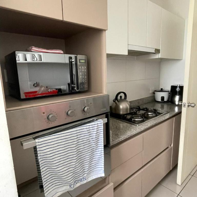 Dpto amoblado con 6 camas en av brasil - Two-Bedroom Apartment - 8