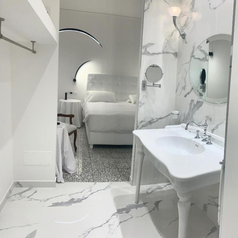 Eveline Portosole Hotel - Suite Deluxe con Vasca Idromassaggio - 16