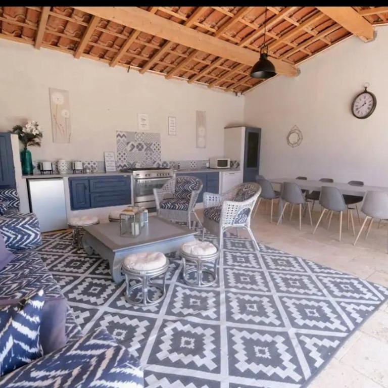Escapade en couple avec piscine et pool house - Chambre Double - 1