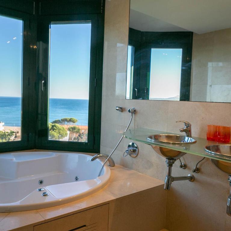2 bedroom apartment in Sa Punta Begur- Sea views terrace pool and access to the beach Ref:H29 - Apartamento - 23