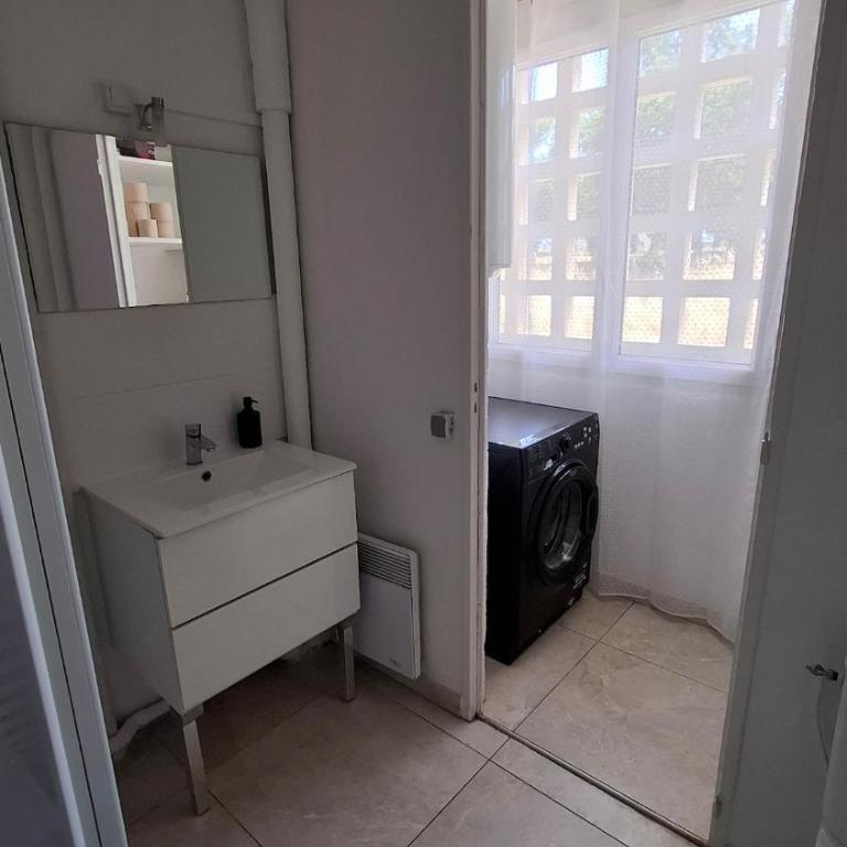 Bel Appartement et Parking - Apartamento de 1 dormitorio - 8