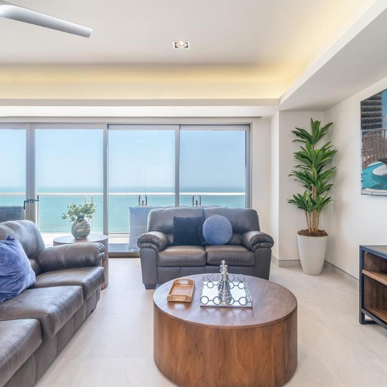 Luxury Beachfront Escape with Stunning Ocean Views - Casa - 15