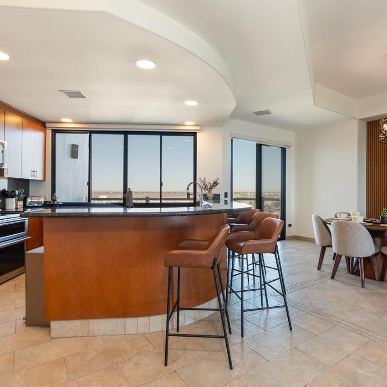 Stunning 3BR 3BA Cortez 601 at Las Palomas - Vacation Home - 1