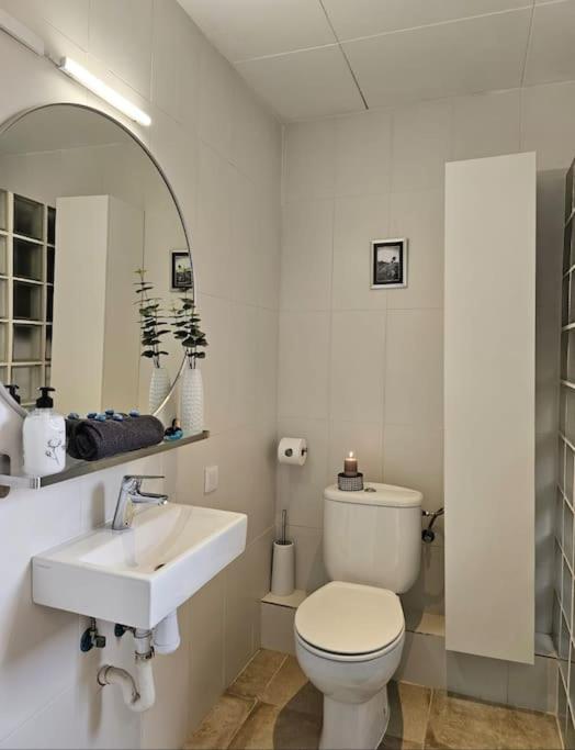 2 bedrooms, 2 bathrooms, 2 balconys - Two-Bedroom Apartment - 20