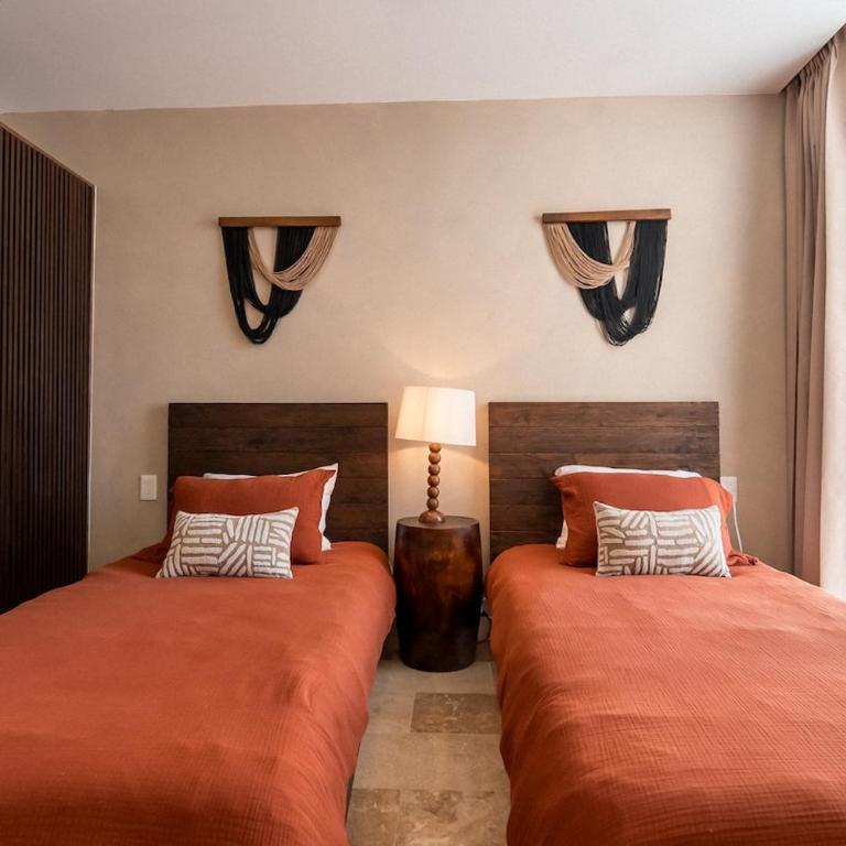 2-Story Penthouse with Private Jacuzzi 5 Min Beach - Penthouse Apartment - 48