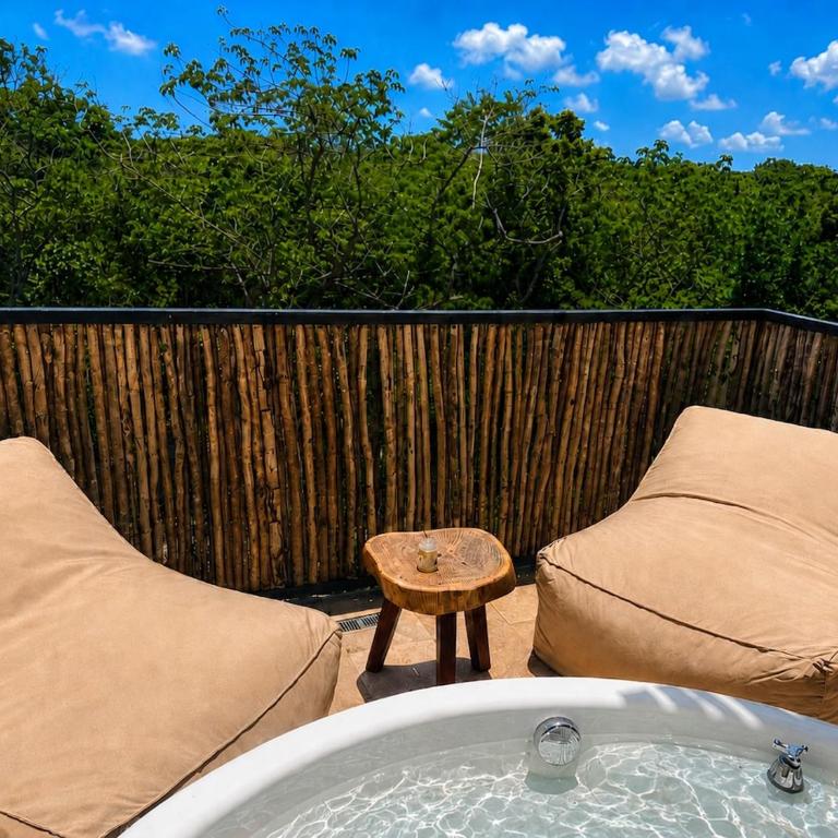 2-Story Penthouse with Private Jacuzzi 5 Min Beach - Penthouse Apartment - 39